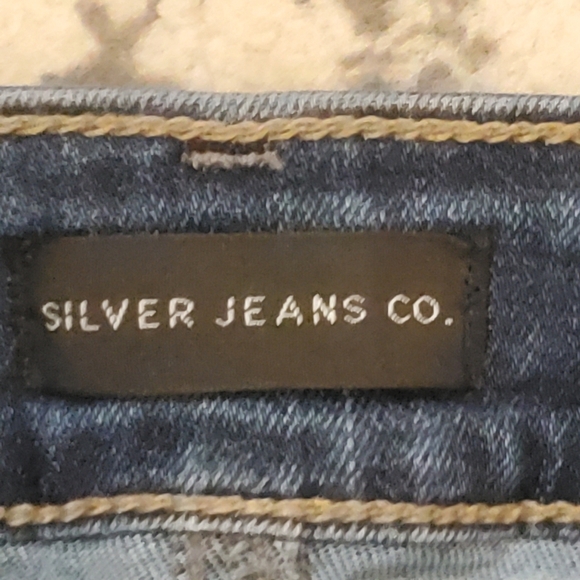 SILVER JEANS CO. BOYFRIEND . W 36/ L29. DISTRESSED. - Picture 6 of 6